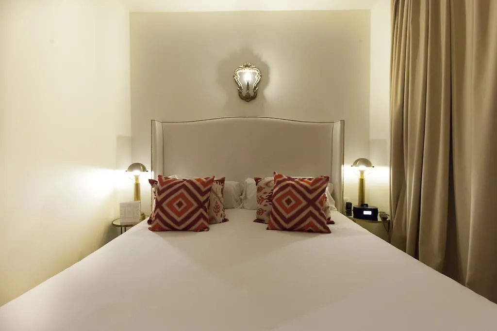 Splendom Suites Pau Claris Barcelona 4*,  Spain