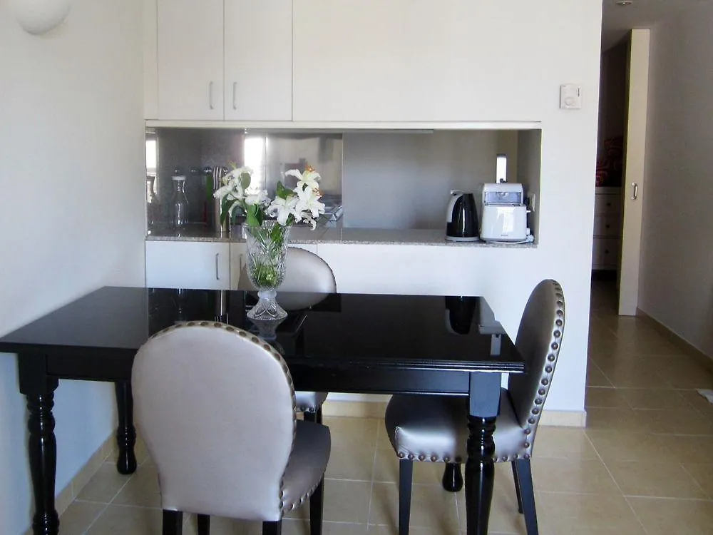 Splendom Suites Pau Claris Barcelona 4*,